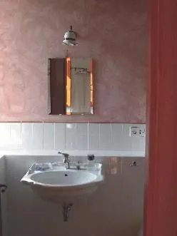 مزرعة للإقامة Azienda Agrituristica Il Sarale