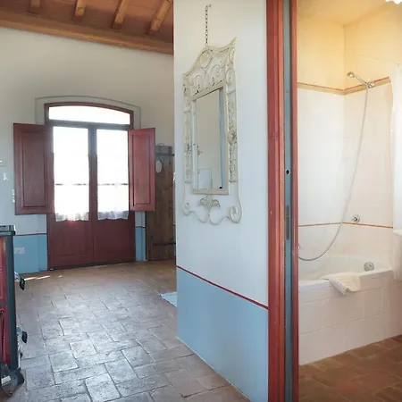 Azienda Agrituristica Il Sarale 팜스테이