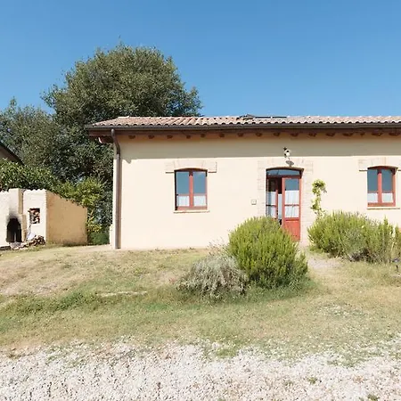 مزرعة للإقامة Azienda Agrituristica Il Sarale