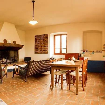 مزرعة للإقامة Azienda Agrituristica Il Sarale *