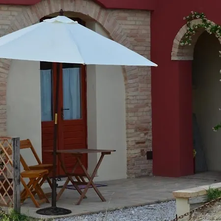 Azienda Agrituristica Il Sarale 팜스테이